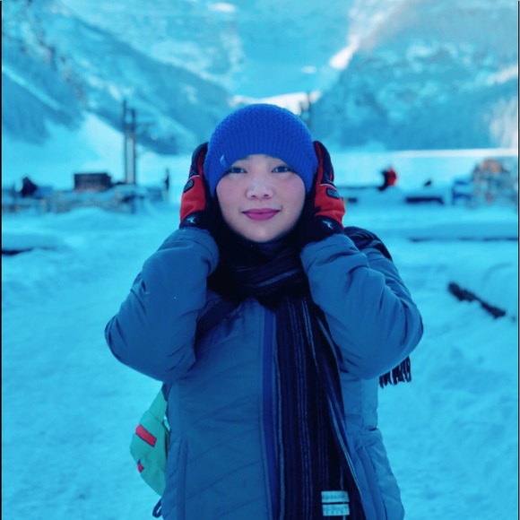 Meet your Posher, Joanna - Picture 2 of 2